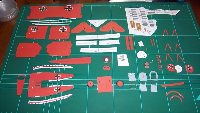 FOKKER DR1 (1) FOKKER DR1 (1)