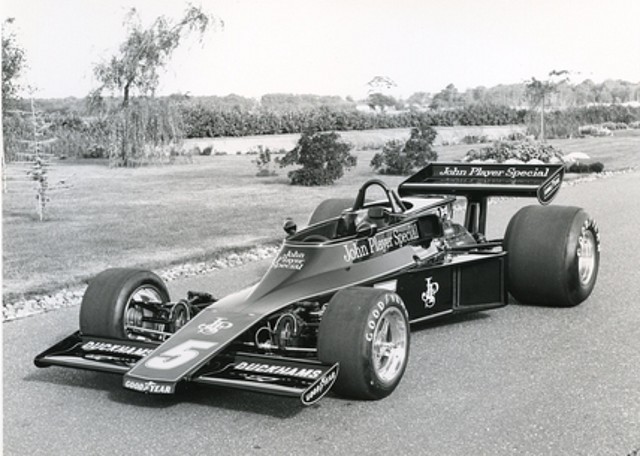 LOTUS 77