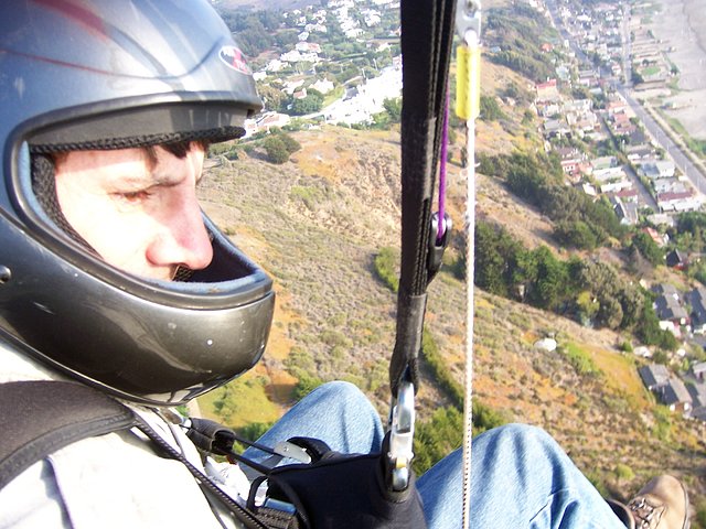 volandoen parapente,  en Chile -Valdivia.