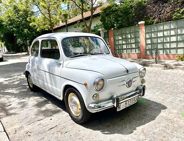 SEAT 600 D