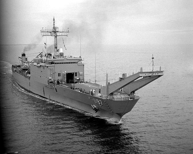 LST-1197 USS Barnstable County, foto 19