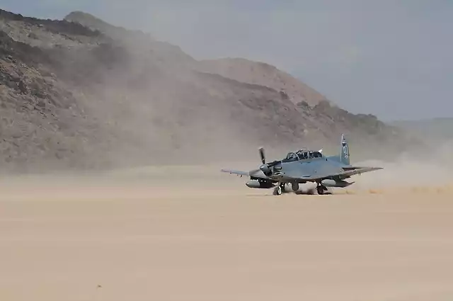 AT-6-Landing-on-Delamar-Dry-Lakebed