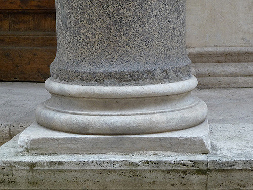 Tempieto base columna