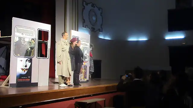 Teatro en RT-Yo me bajo en la proxima...Jesus Chaparro-Irene Pozo y Marta del Pozo-Fot.J.Ch.Q.03.01.2015.jpg (129)