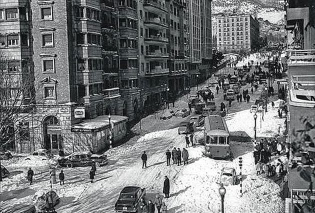 Barcelona nevada 1962 c. Balmes (1)