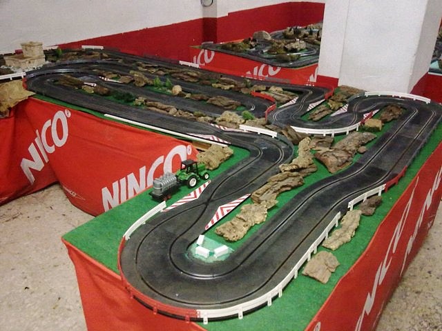 14042011211
