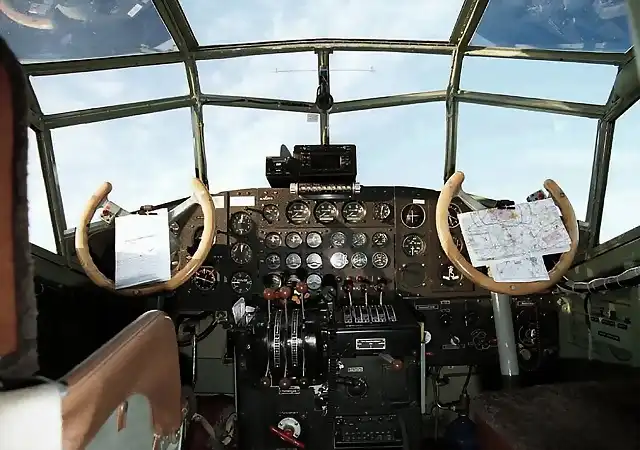 Ju52_cockpit