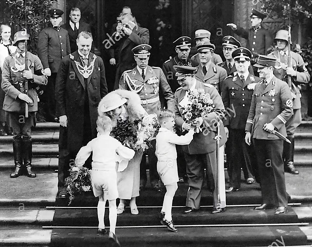 wedding-of-hermann-goring-with-emmy-goring-born-emmy-sonnemann-1935-CPMPEB