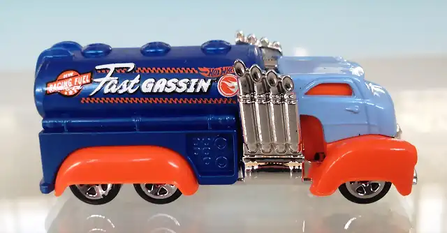 Fast Gassin' TH_2015_1