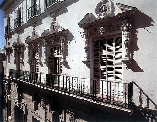 fachada del hospital de mujeres copia