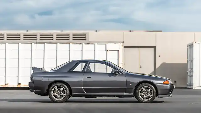 1989-nissan-skyljline-gt-r-r32-auction