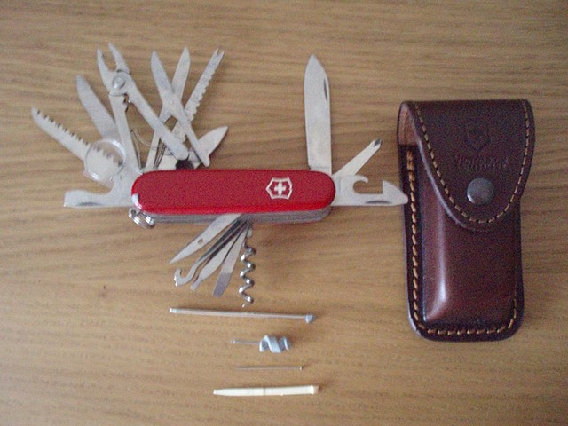 victorinox_1260x945 victorinox_1260x945