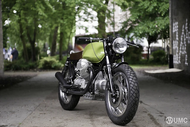 UMC026_Verde_MotoGuzzi_001 UMC026_Verde_MotoGuzzi_001