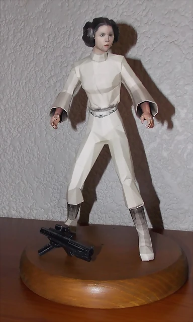 Leia (1) Leia (1)