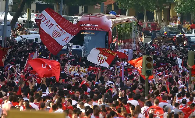 LOCURA EN SEVILLA