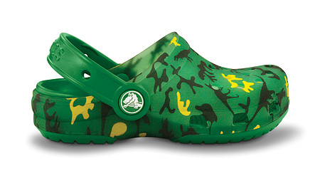 TRANSLUCENT-CLOG-KIDS-DINO-CAMO_KIDS_BURST-KELLYGREEN_SIDE