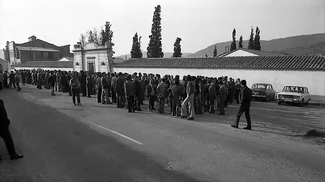 Cardona entierro mineros B