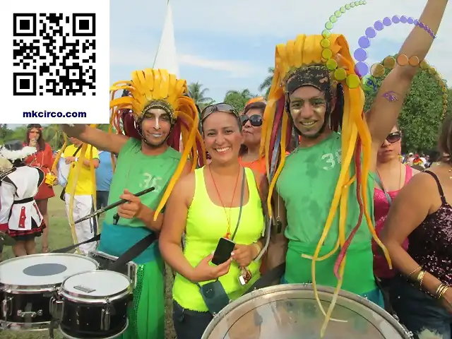 bailarinas samba batucada, circo musica contactar musica mkcirco@gmail.com tel. 7253510 (4)