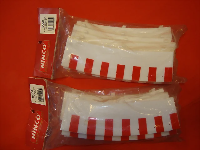 2 PAQUETES BORDES NINCO 10208  EXT. PARA CURVA ST. 16,00? 9,00?