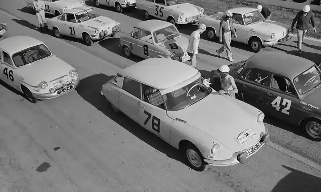 Citron DS & Renault Dauphine - TdF'61