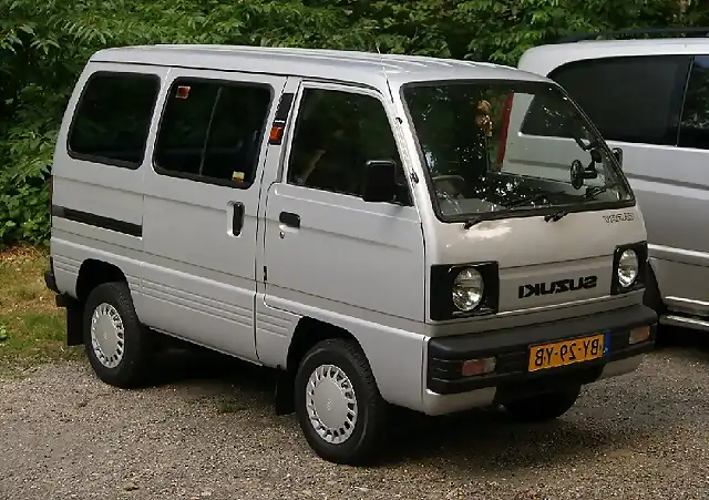 1987_Suzuki_Carry_Van_(9545237774)