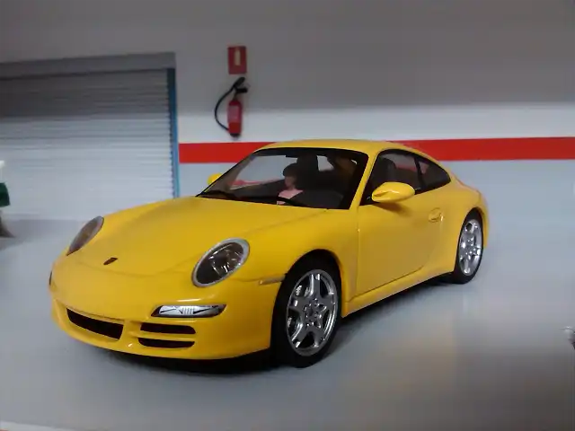 Porsche 911  Carrera S 02