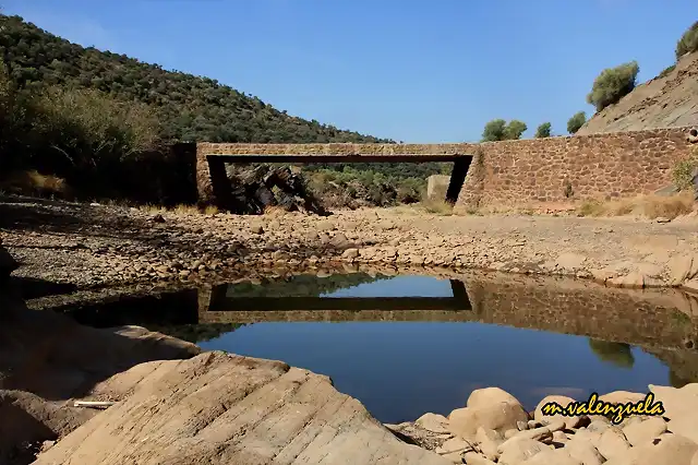 13, chraca junto al puente, marca