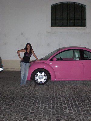 Ling y el coche de la barbie