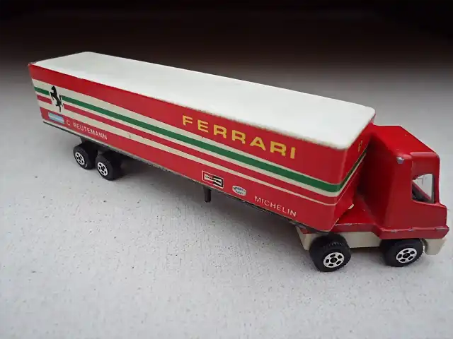 camion-ferrari-02