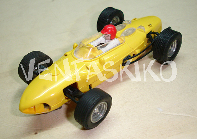 1 ferrari 156 climax amarillo