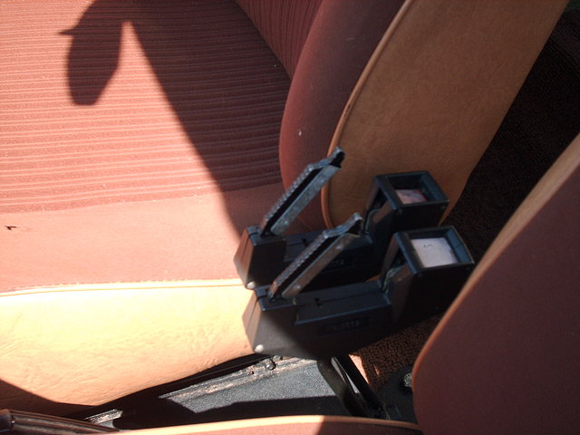 1976 Fiat 128 Specials seat belts