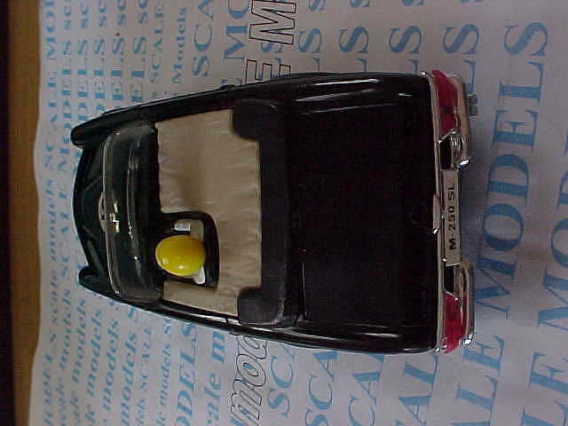 Mercedes 250 SL Sport negro con caja y aparentemente original de los 60's, vendido en ebay por 818 euros (2)