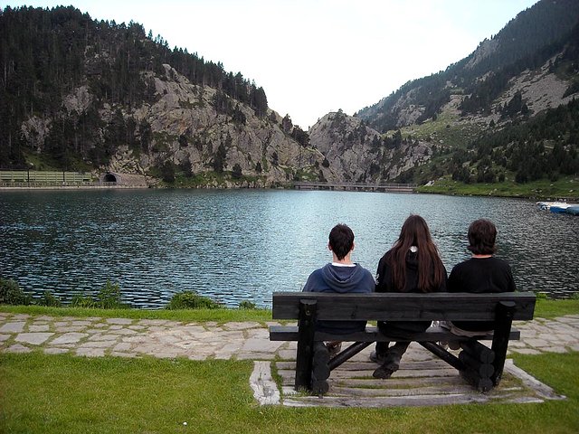 Contemplando el lago