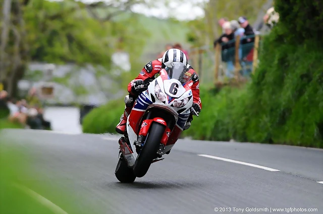 michael-dunlop-honda-tt-lengends-superbike-tt-iomtt-tony-goldsmith michael-dunlop-honda-tt-lengends-superbike-tt-iomtt-tony-goldsmith