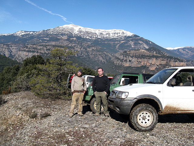 charly y cuca con vistas  al panta de la llosa