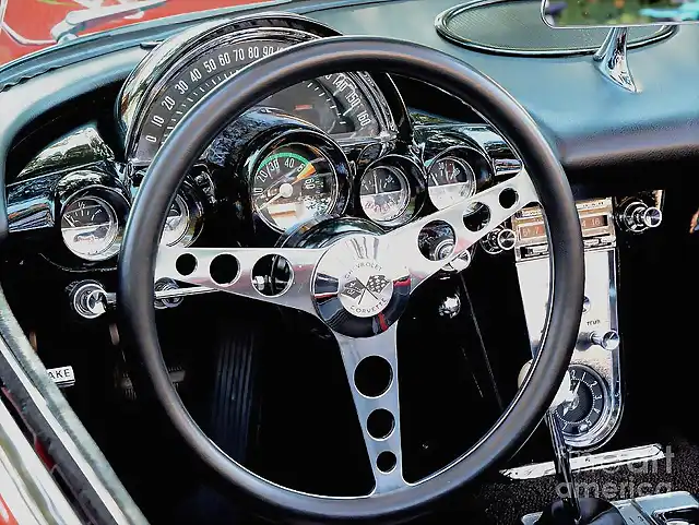 1961-corvette-dash-thomas-burtney