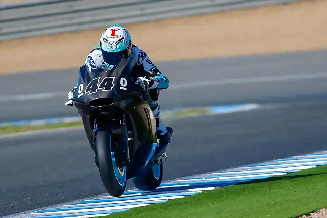 2016-accion-irta-jerez-moto2-test20408test_jerez_action.gallery_full_top_fullscreen