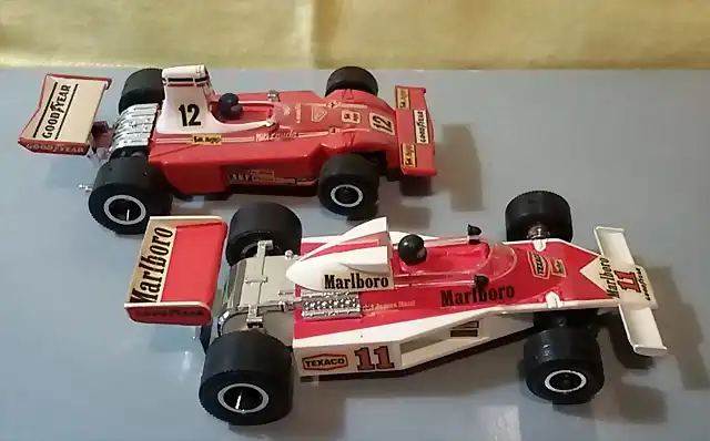 Airfix McLaren & Ferrari (1)