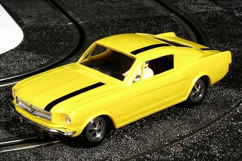 Atma Ford Mustang Fast Back 1966 Amarillo Atma Ford Mustang Fast Back 1966 Amarillo