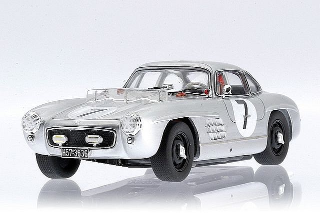 MERCEDES BENZ SL 300  LEMANS 1956 RESINA NUMERADO 116