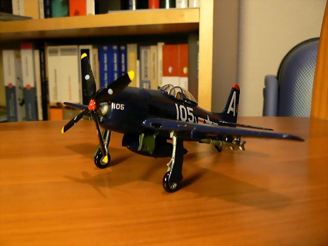 F8F2_A105_002 F8F2_A105_002
