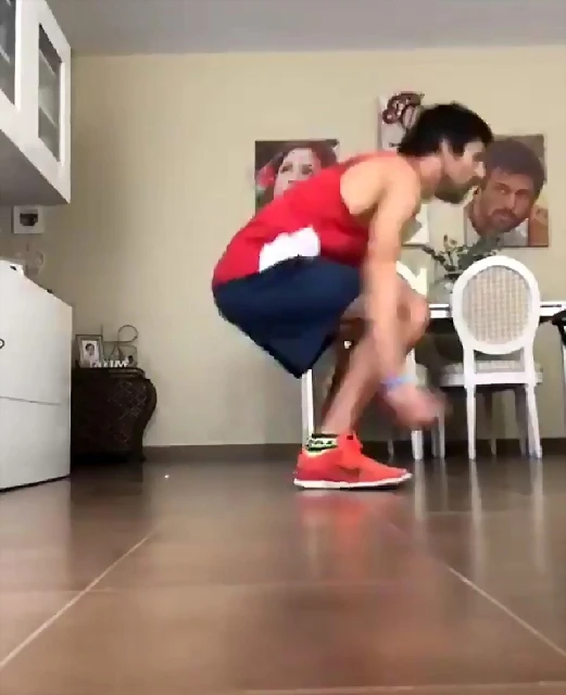 Video Hugo IG 2-4-2019 (4) Video Hugo IG 2-4-2019 (4)