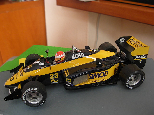 01 MINARDI M187