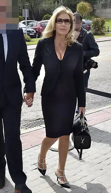 norma duval vestido negro ajusto escotazo