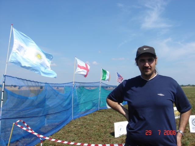 La bandera en la entrada a la pedana