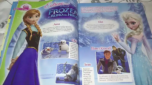 disney-princess-princesses-magazine-cover-portada-snow-white-blancanieves-revista-princesas-rapunzel-oto?o-cenicienta-aurora-cinderella-sleeping-beauty-frozen-anna-elsa-2013-october-octubre-4