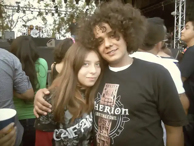 Mi amor y yo en concierto de Caifanes