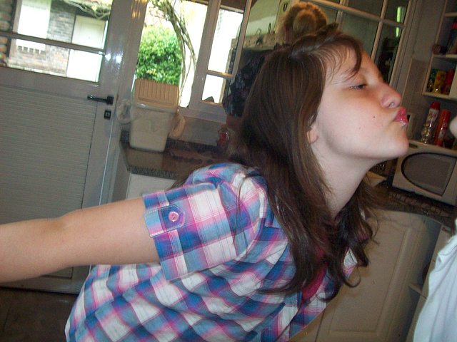Besito. Besito.