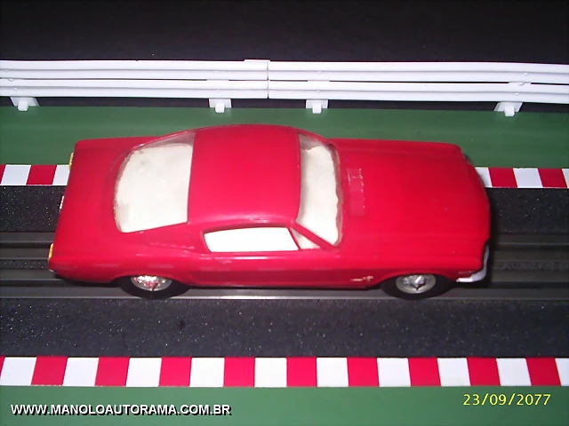 Ford Mustang Rojo chasis latón 2 Ford Mustang Rojo chasis latón 2