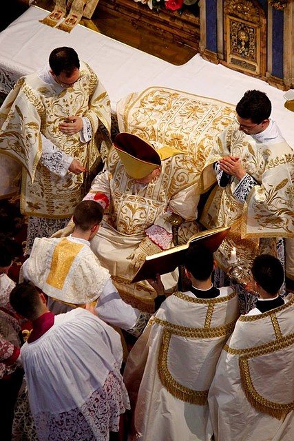 burke casulla altar